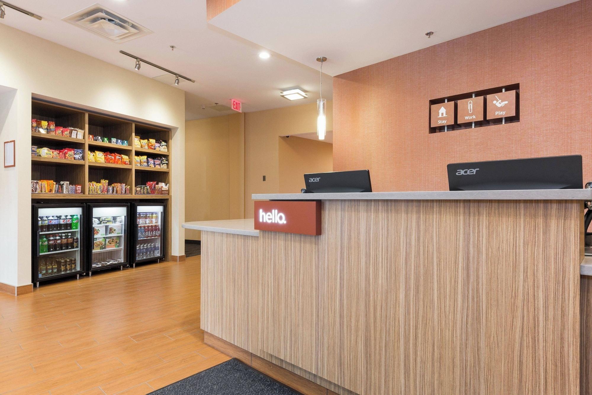 Vista Lobby TownePlace Suites by Marriott Edmonton South