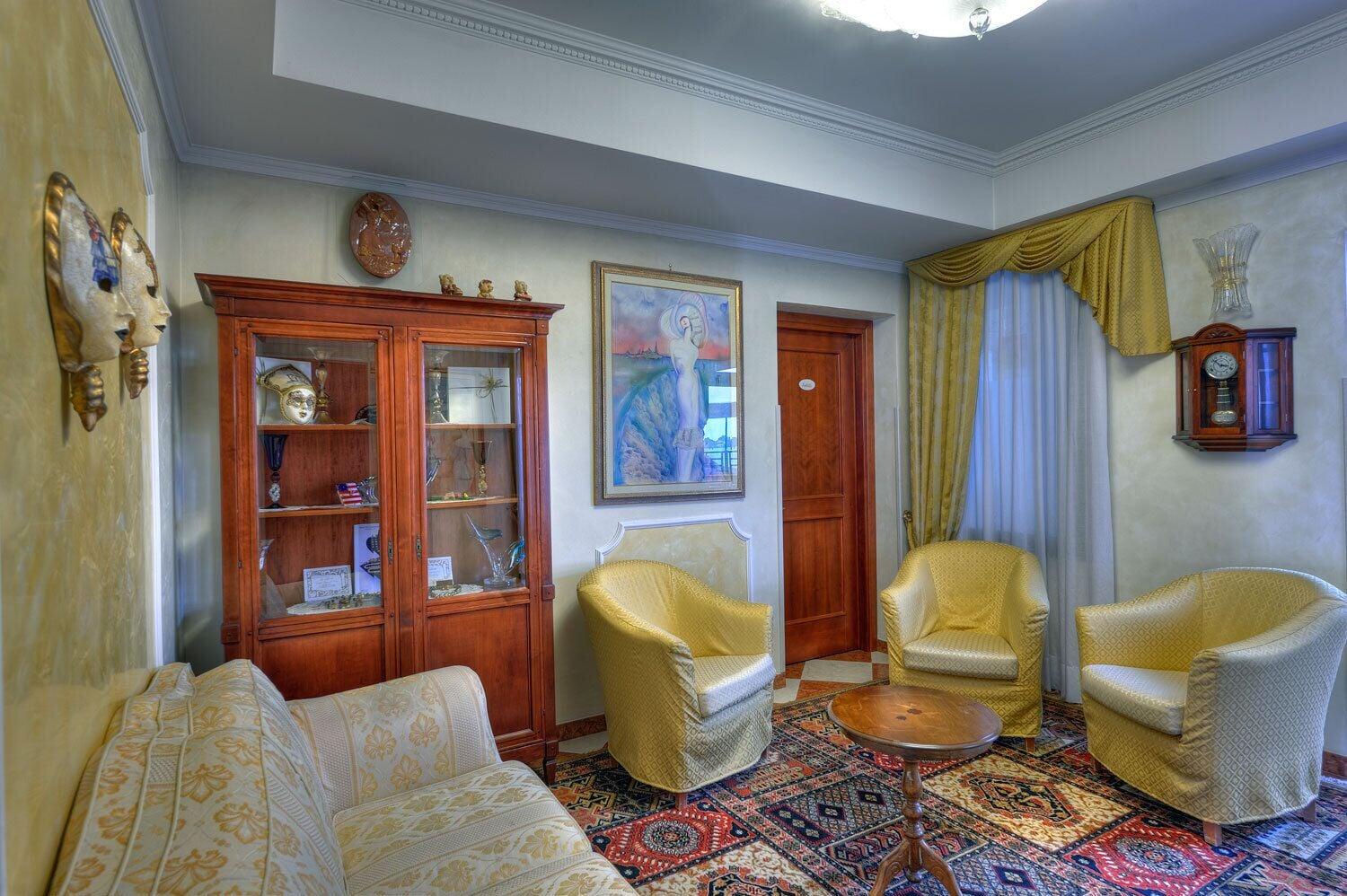 Vista Lobby Russo Palace Hotel