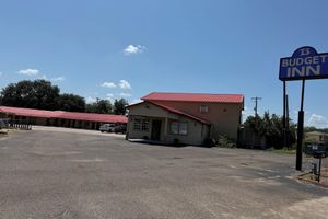 Alojamiento - Budget Inn