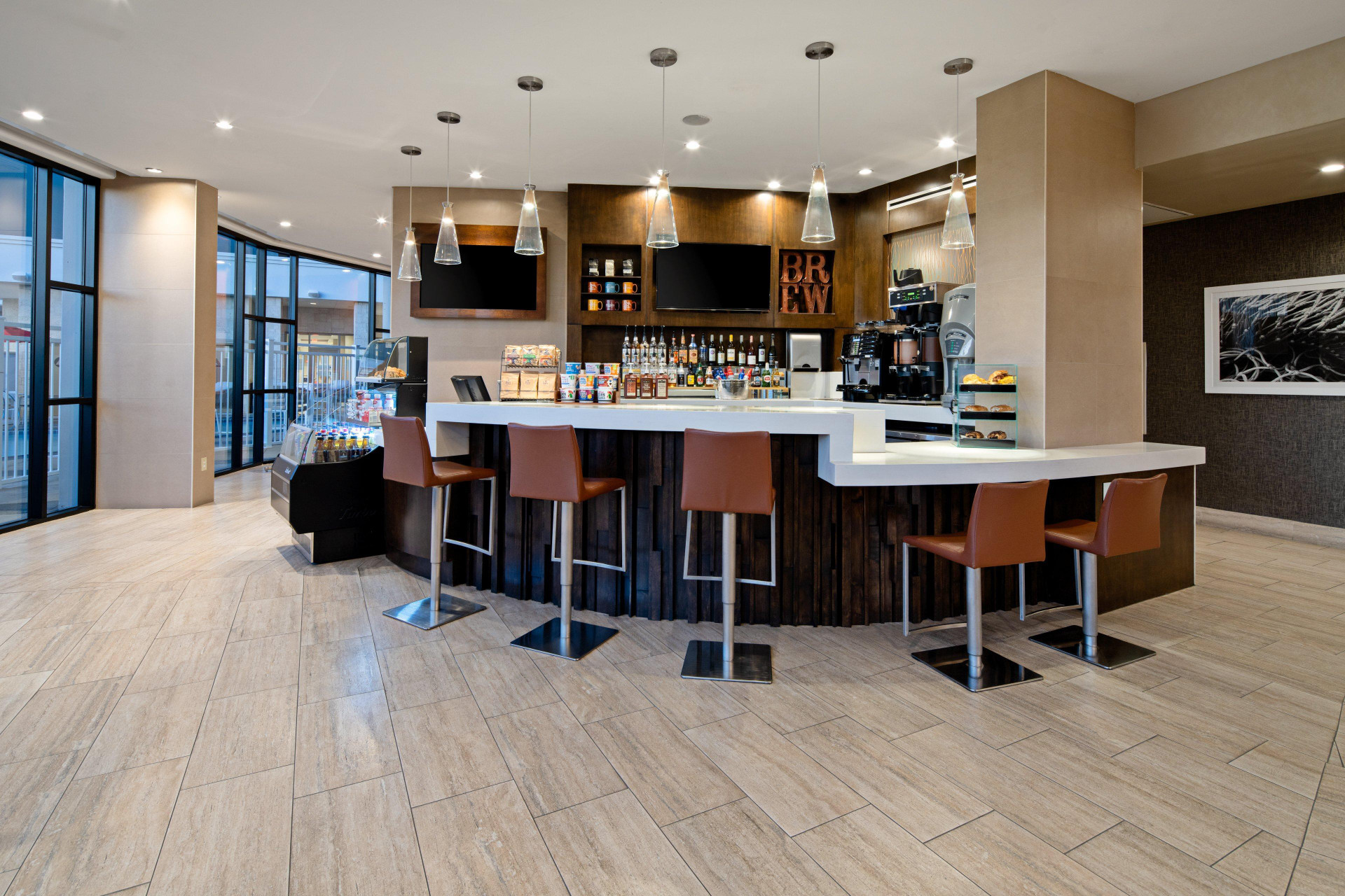 Restaurant Holiday Inn Long Beach Airport Hotel and Conference Center by IHG