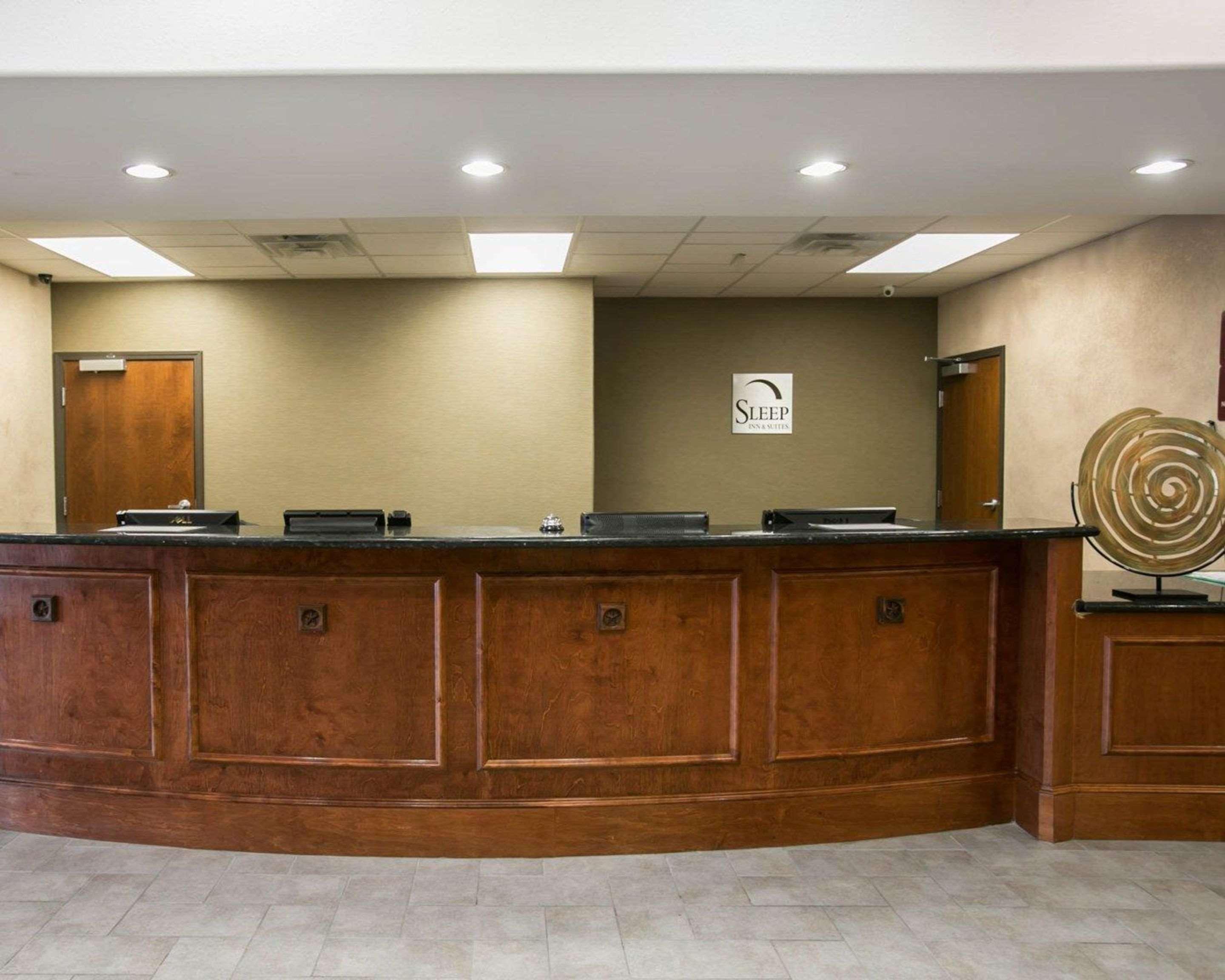 Vista Lobby Sleep Inn & Suites Highway 290/NW Freeway
