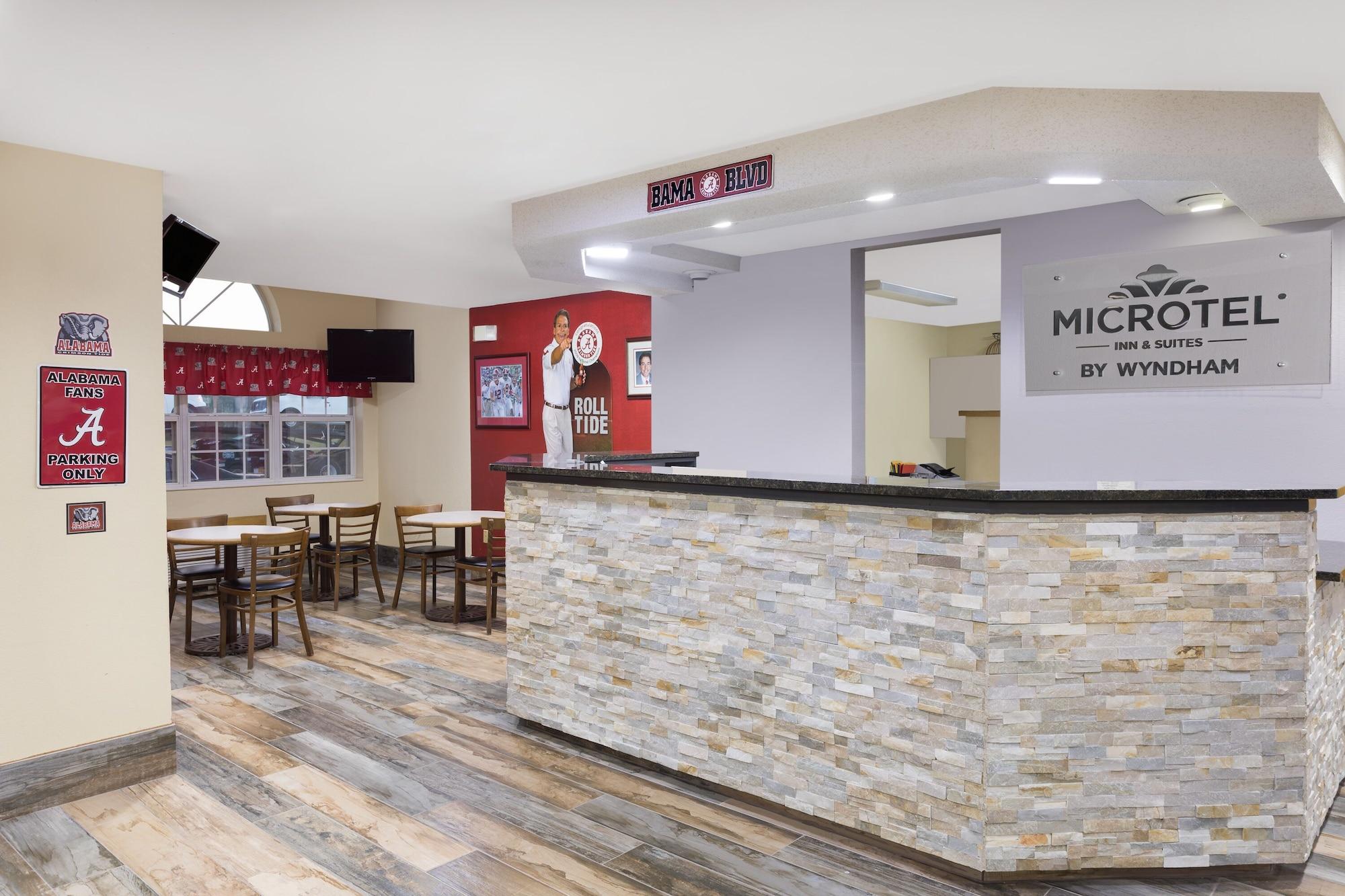 Vista Lobby Microtel Inn & Suites by Wyndham Tuscaloosa East
