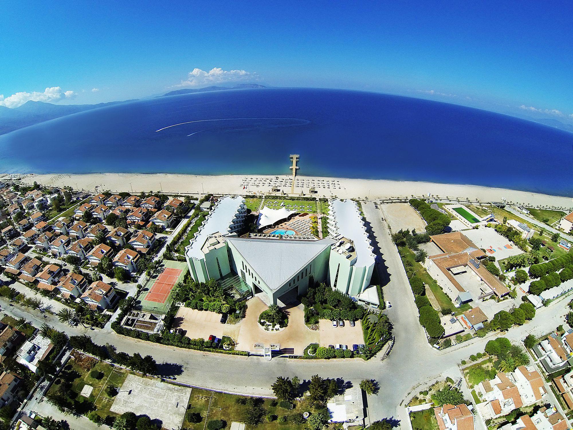 Vista Exterior Grand Belish Beach Resort & Spa - All Inclusive
