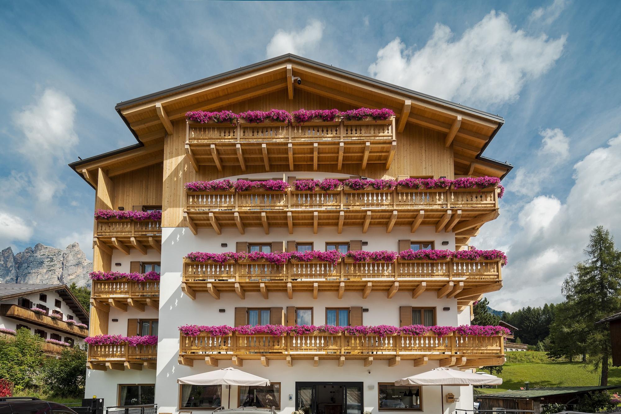 Varios Camina Suite & Spa