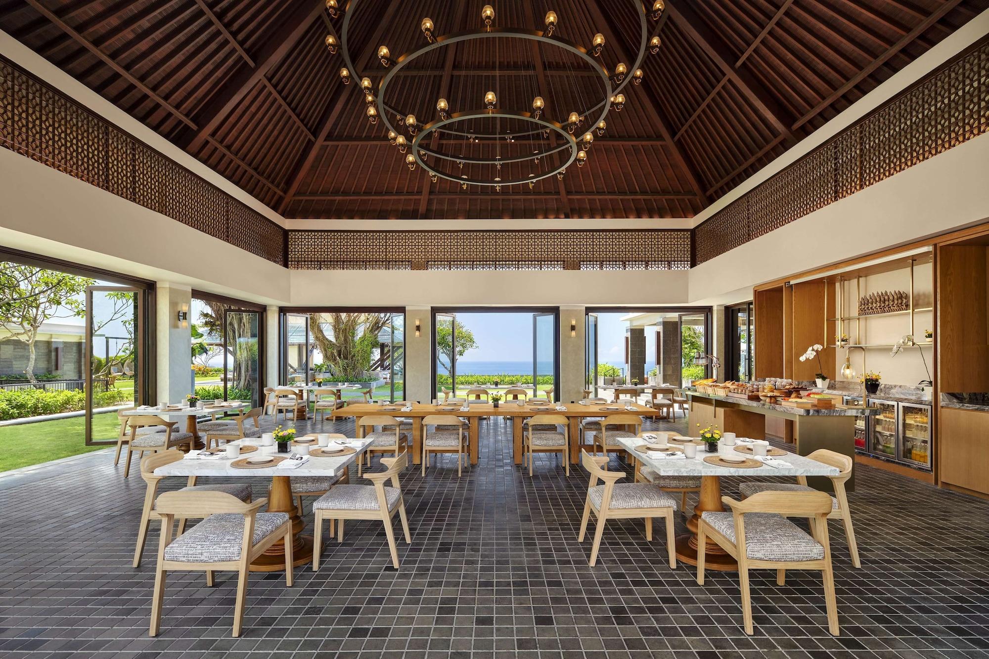 Restaurant Umana Bali, LXR Hotels & Resorts