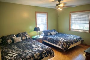 Alquiler Vacacional - Rocket & Nature Lovers! Vintage European Cottage in a lush Florida Setting