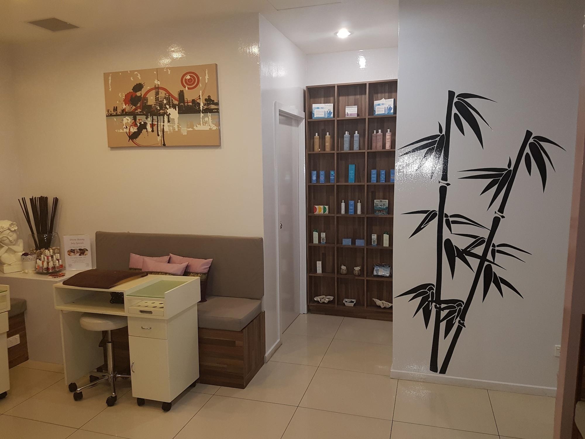 Spa Holiday Inn Port Moresby by IHG