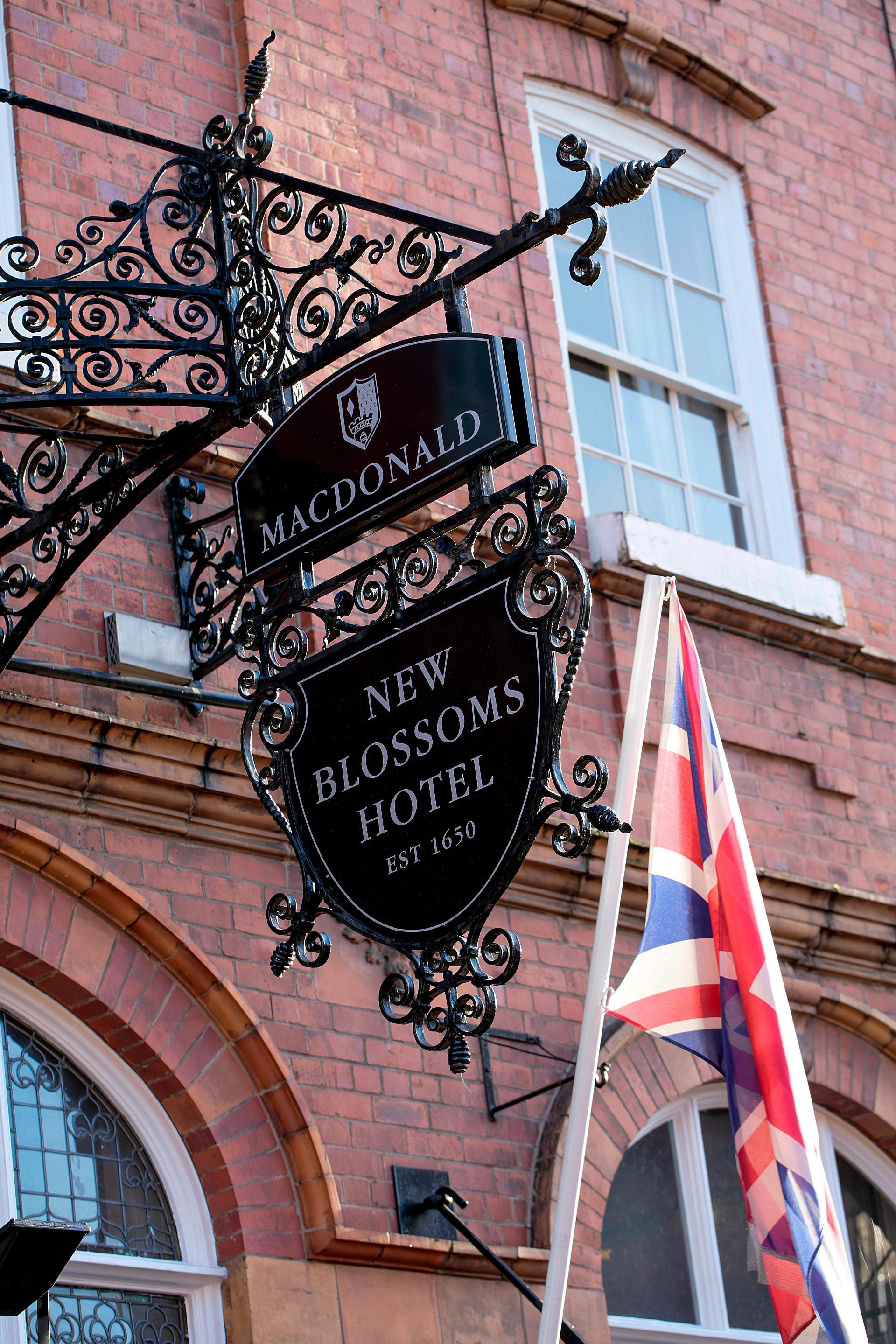 Vista Exterior Macdonald New Blossoms Hotel, Chester