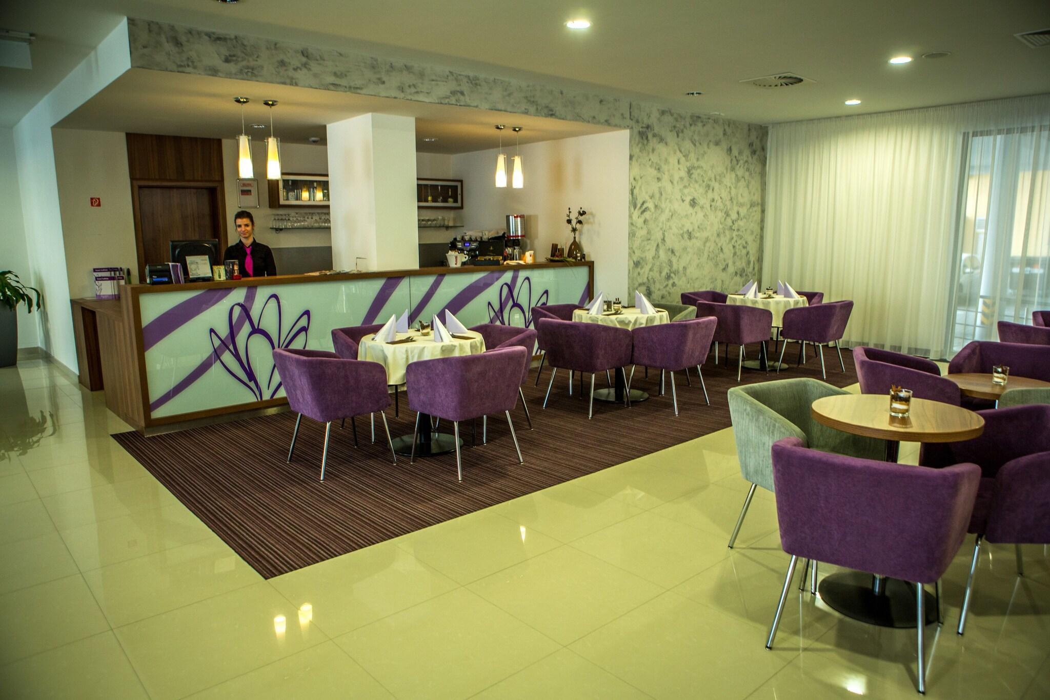Vista Lobby Hotel Saffron