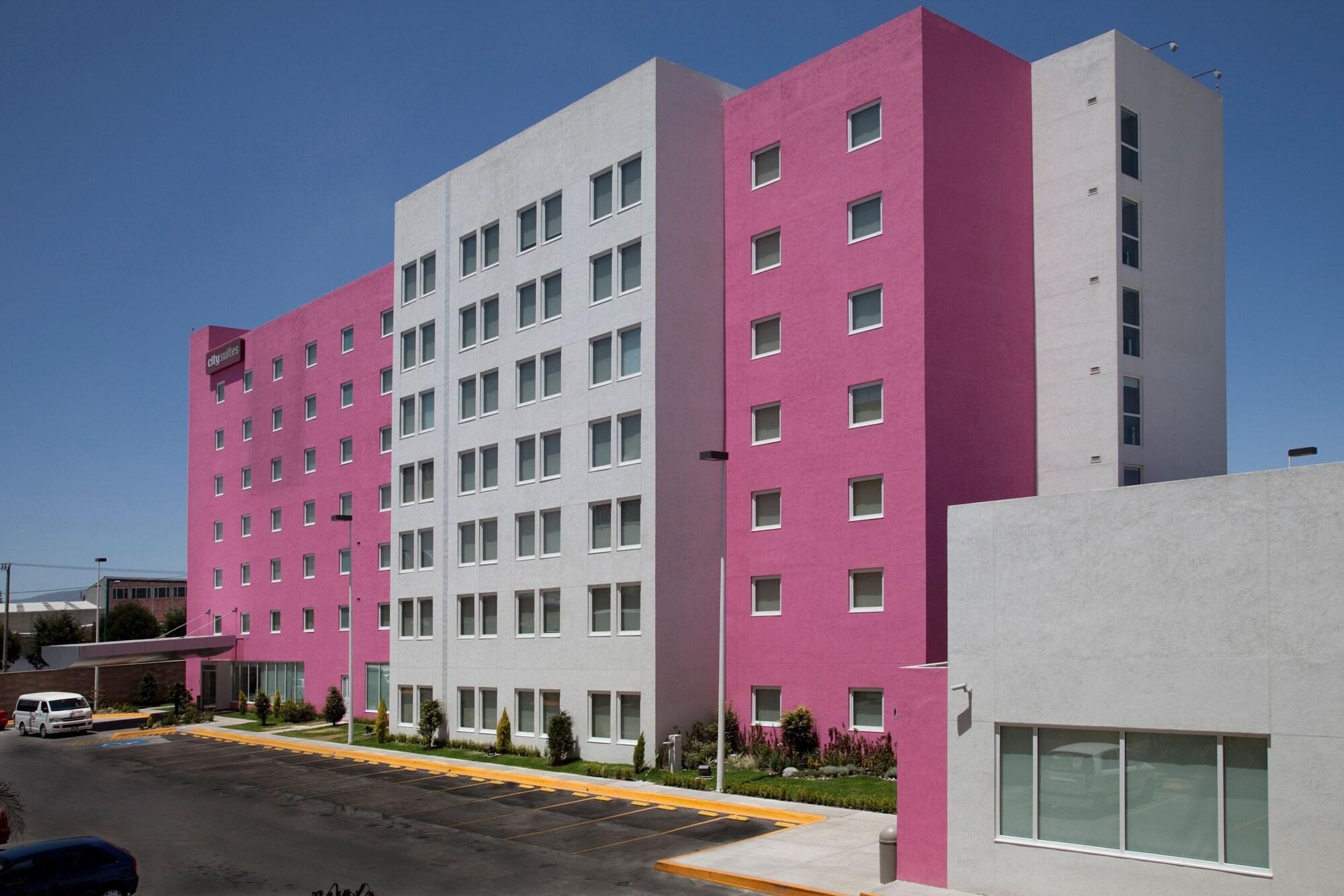 Vista Exterior City Express Suites by Marriott Toluca