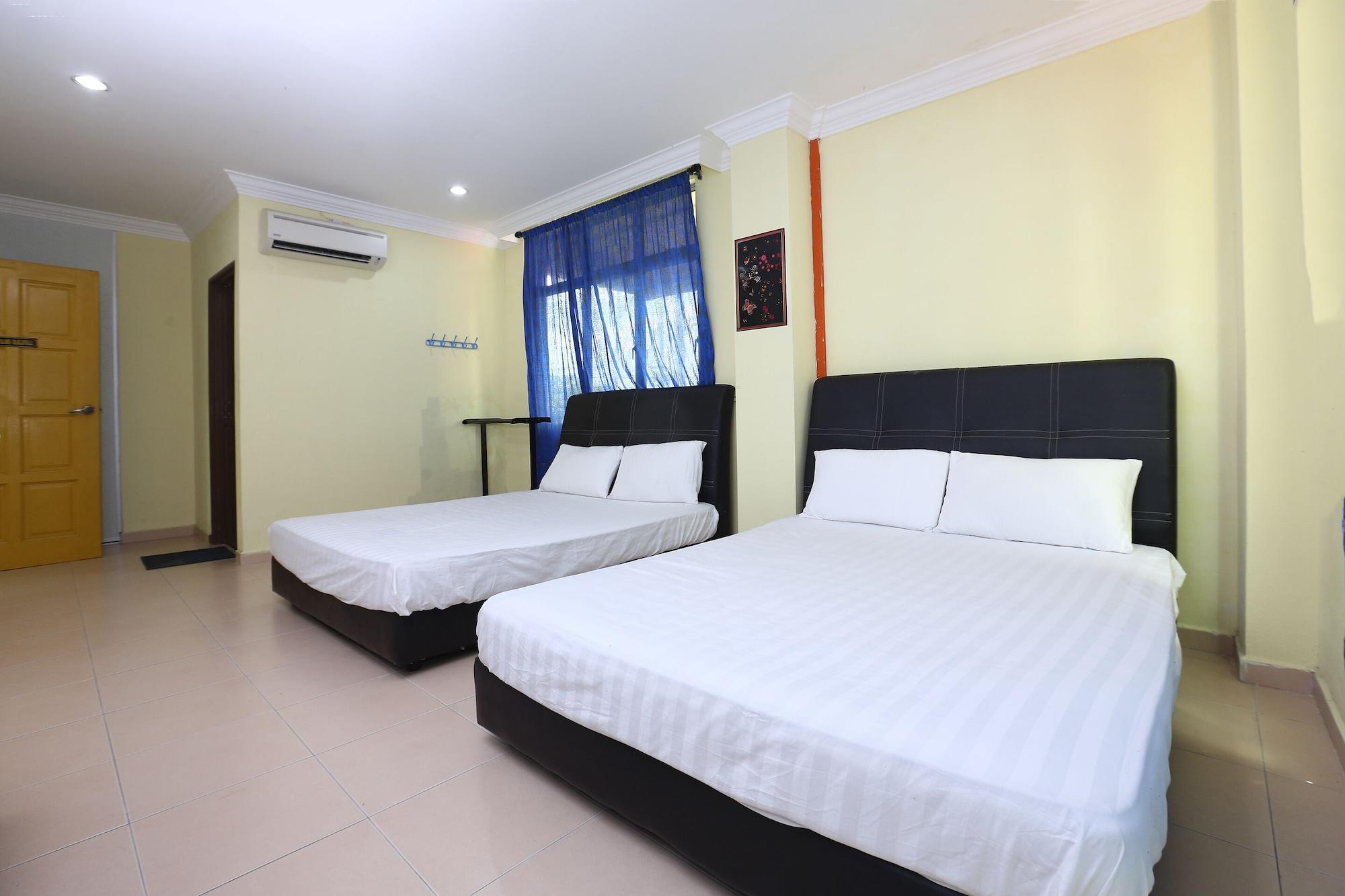 Varios SPOT ON 89857 Azra Inn Rumah Tumpangan