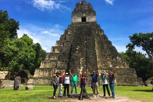 Actividad - JOYAS DE LA UNESCO - Tour de 1 día a Tikal en avión