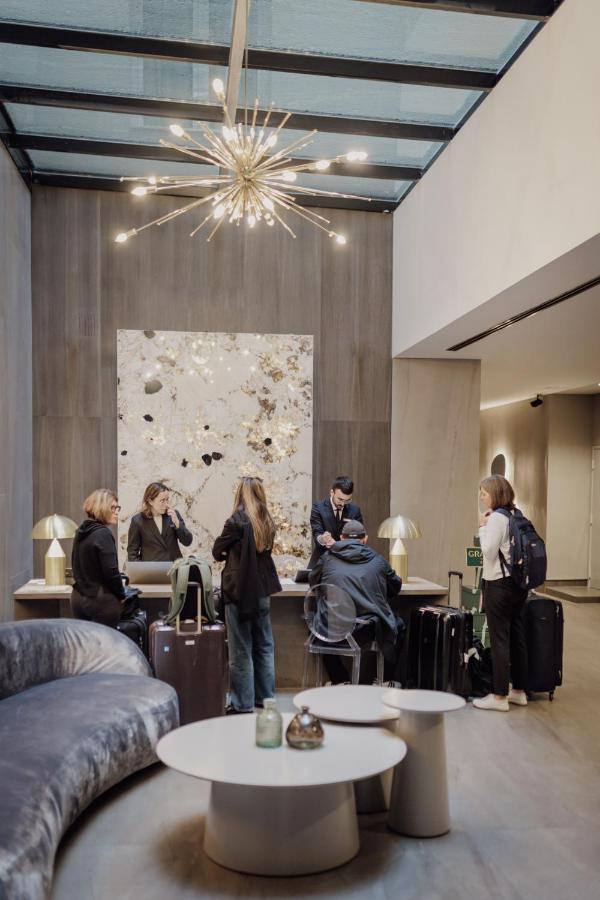 Vista Lobby Grand Brizo Bel Air