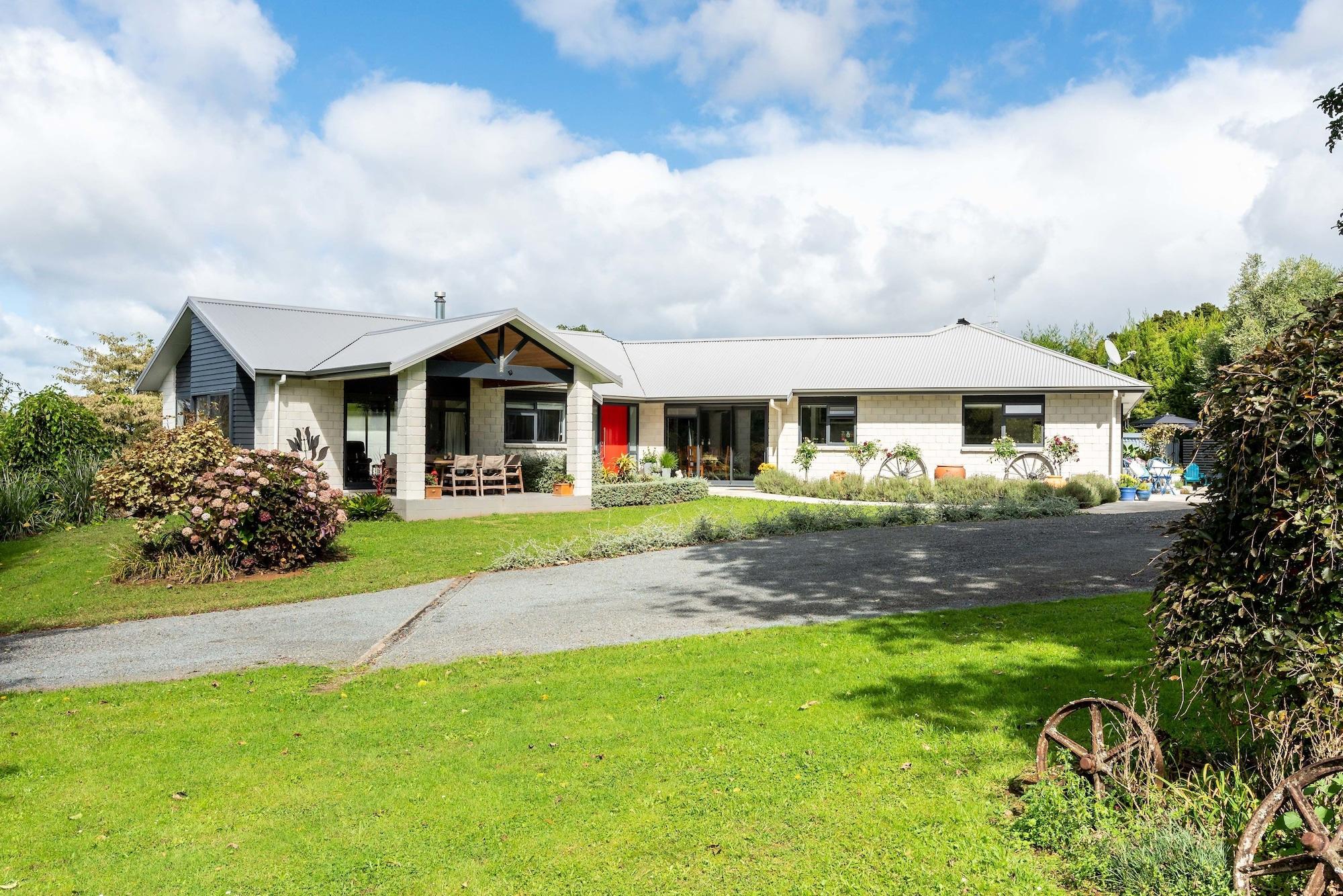 Varios Glenbervie Cottages and Bed & Breakfast