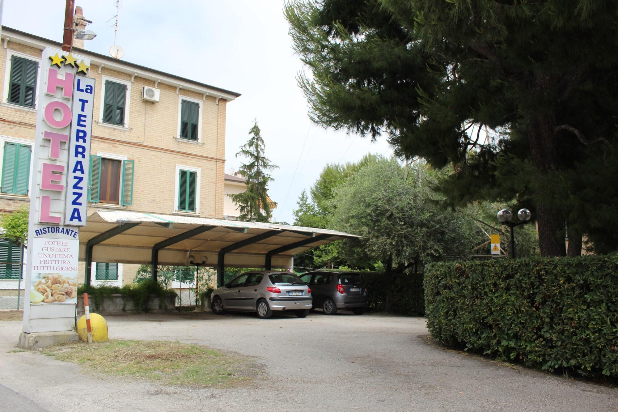 Vista Exterior Albergo La Terrazza