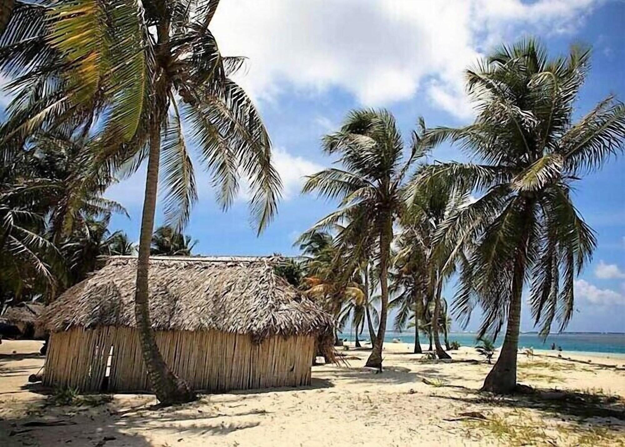 Vista Exterior Cabins in Aguja Island