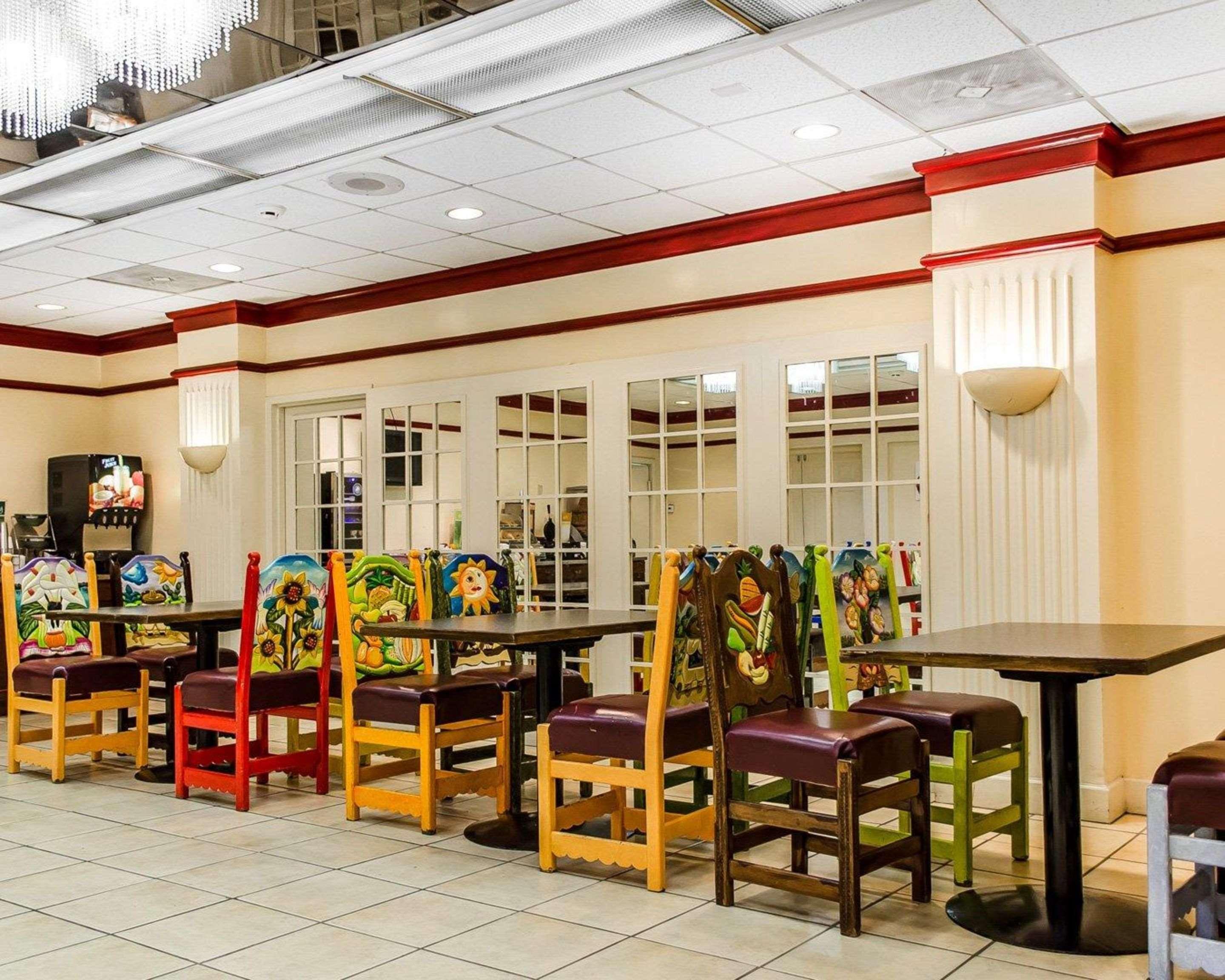 Restaurant Quality Inn & Suites