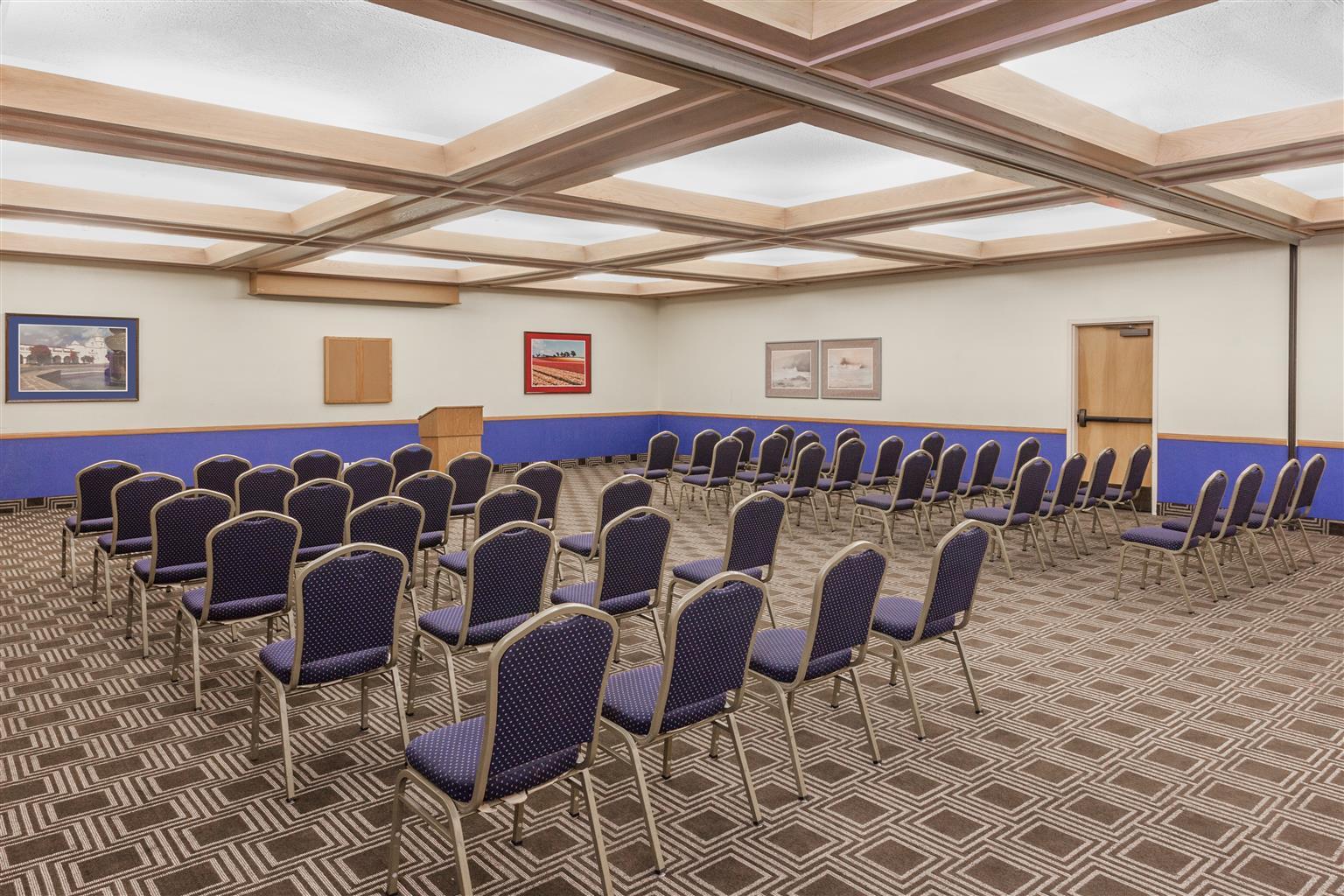 Sala de Reuniones Super 8 Oceanside