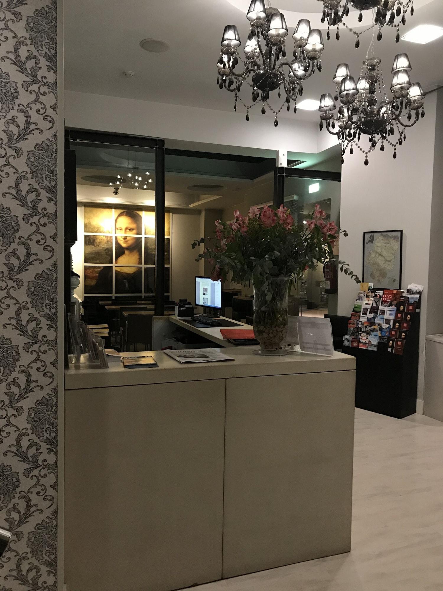 Vista Lobby Hotel Pilar Plaza