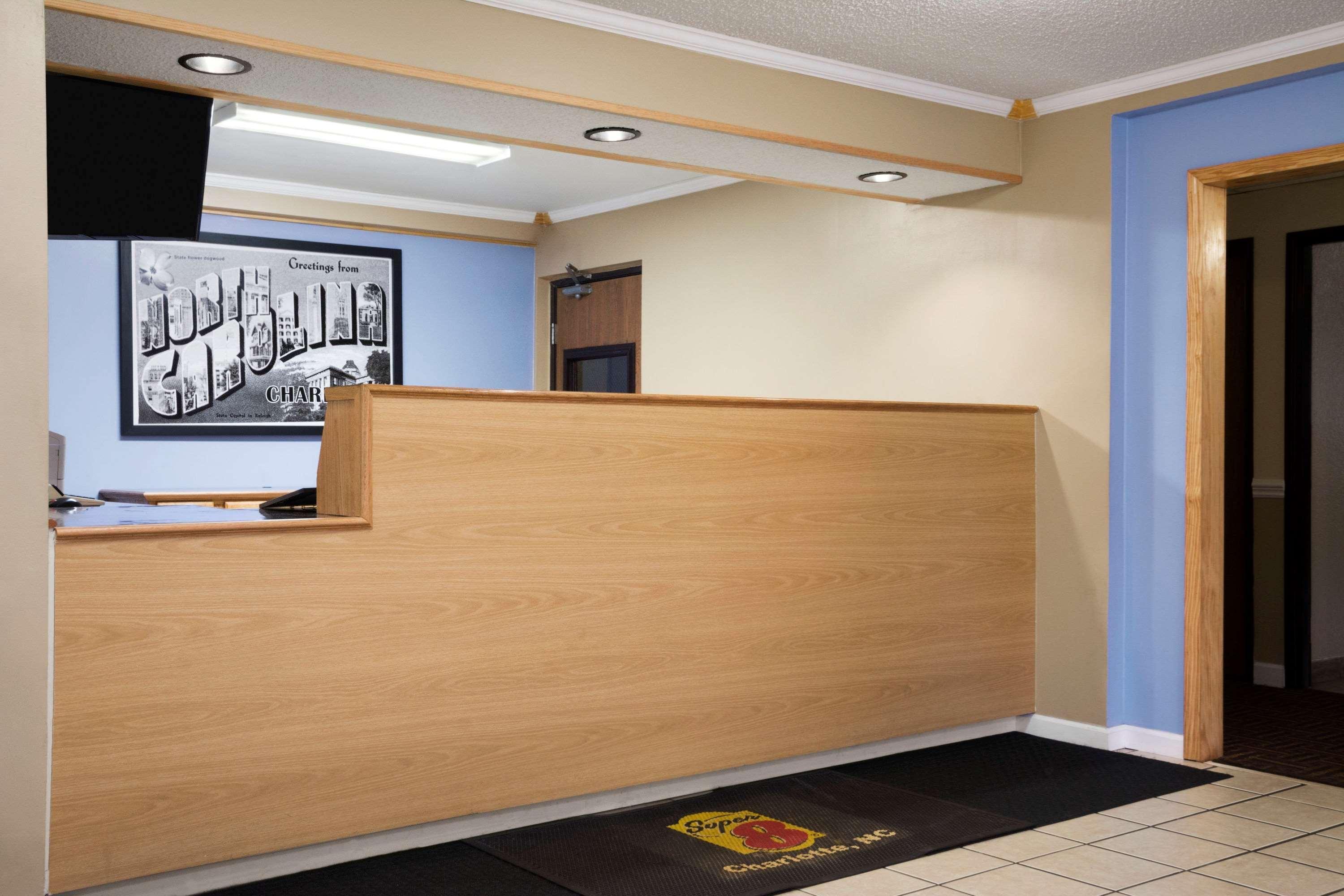 Vista Lobby Super 8 by Wyndham Charlotte University