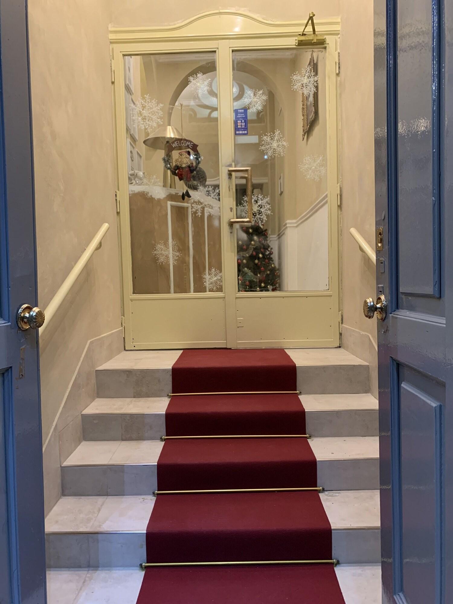 Vista Exterior Boutique Hotel Calais Milano