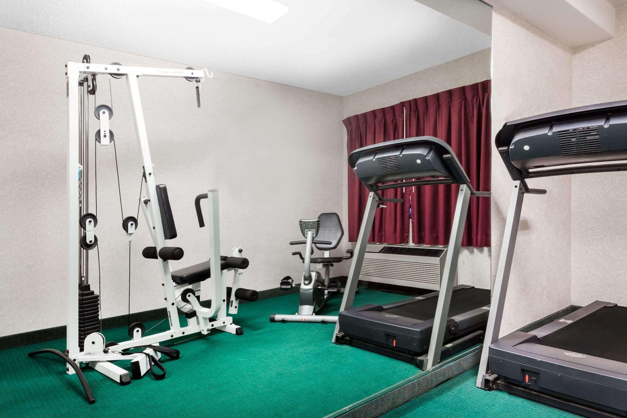 Gimnasio Ramada by Wyndham Tell City