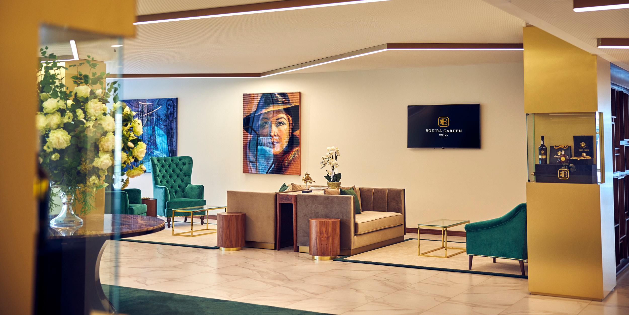 Vista Lobby Boeira Garden Hotel Porto Gaia, Curio Collection by Hilton