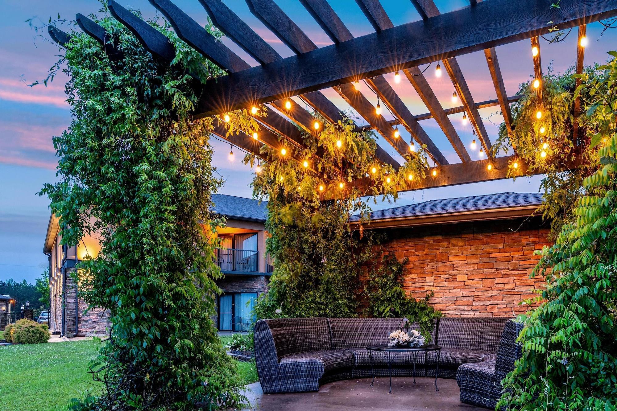 Vista Lobby Aiden by Best Western Warm Springs Hotel and Event Center