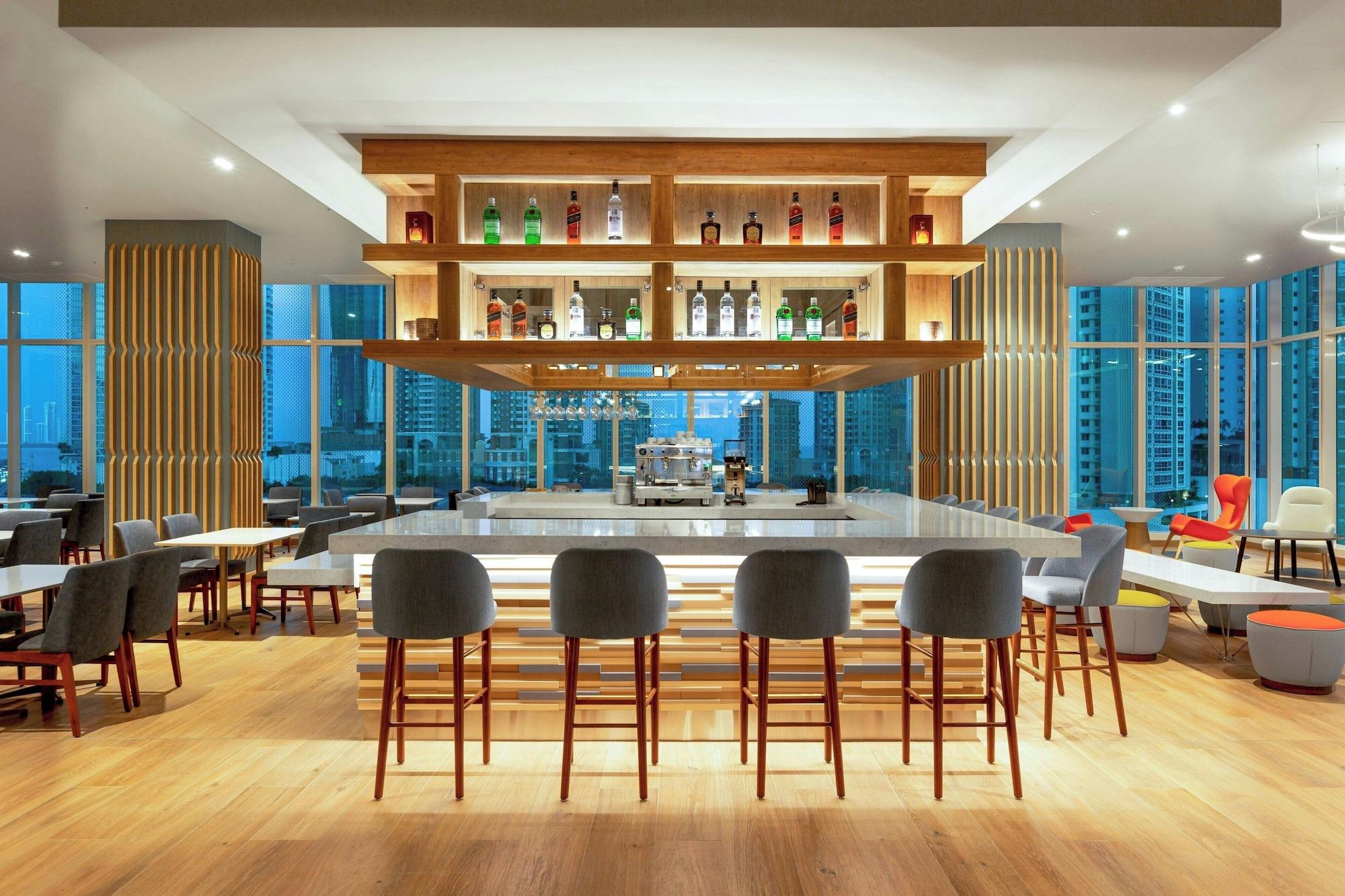 Vista Lobby Residence Inn by Marriott Panama City
