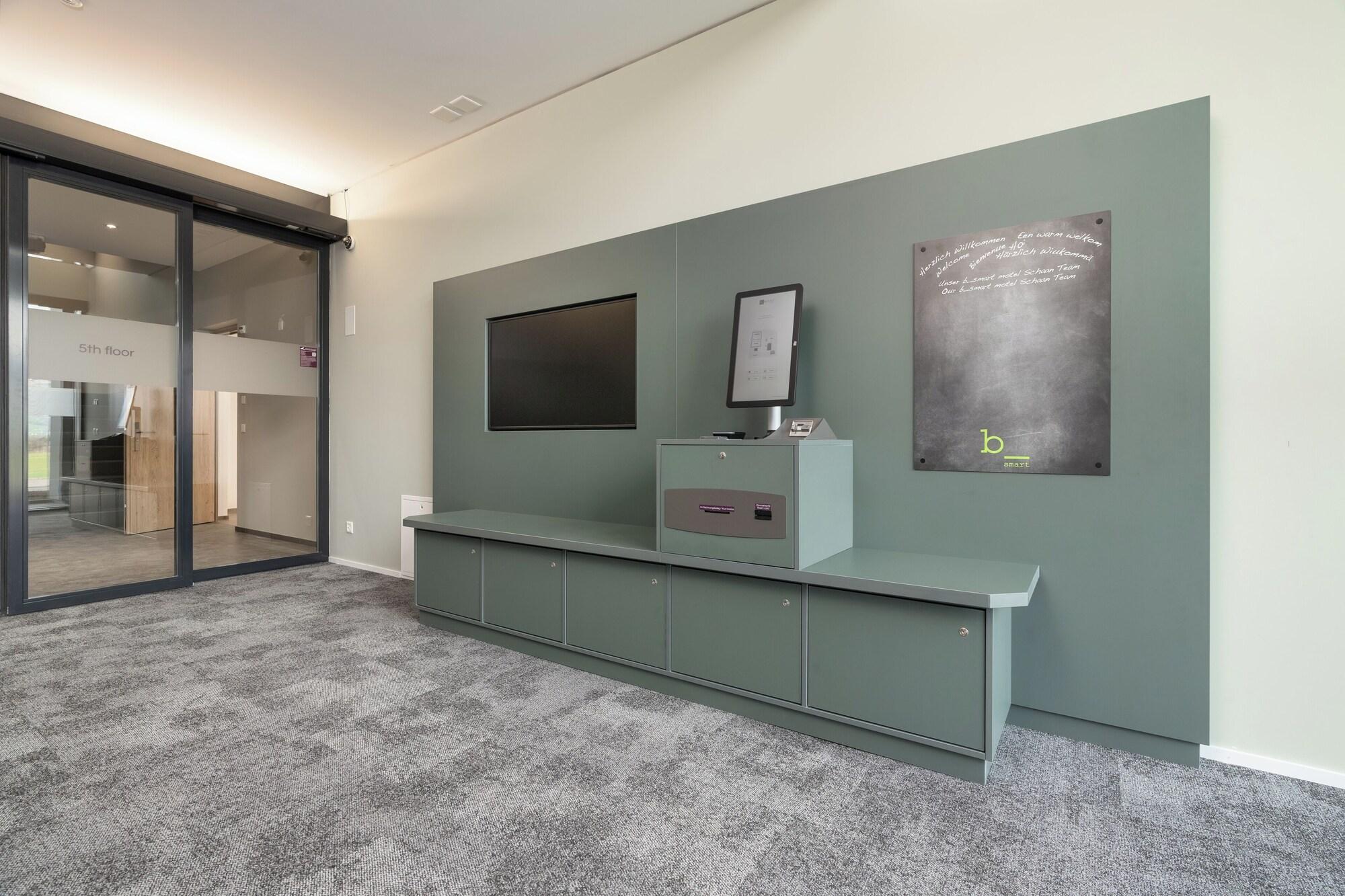 Vista Lobby bsmart motel Schaan