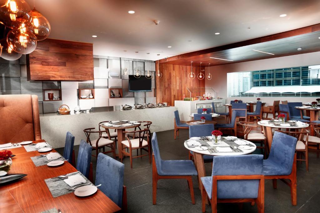 Restaurant The Paragon Hotel Mexico City Santa Fe By Accor