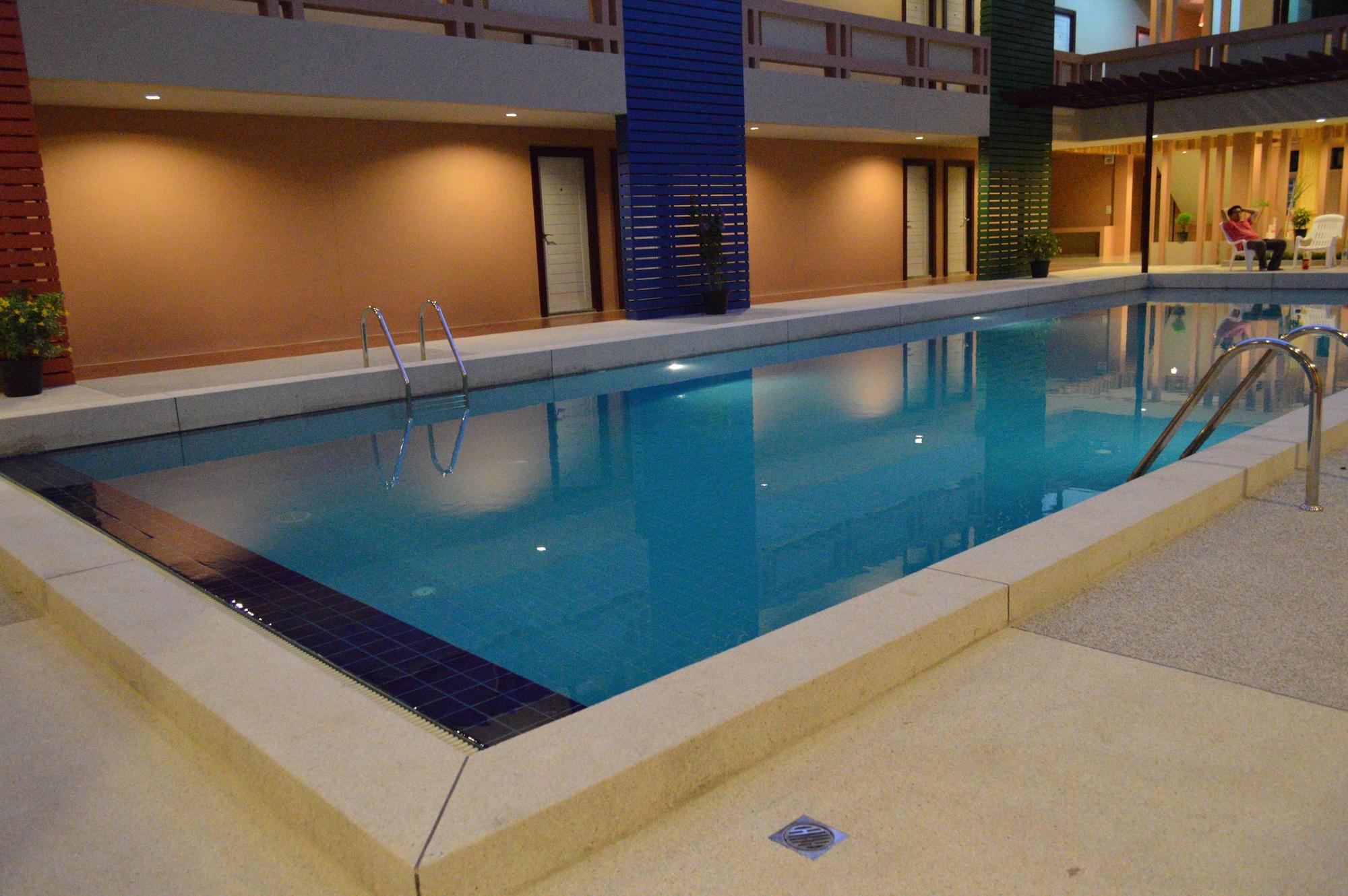 Instalaciones Recreativas Juntima Place at Amphawa