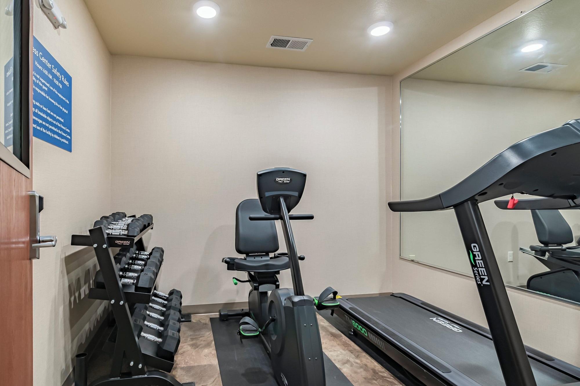 Gimnasio Cobblestone Inn & Suites - Lamoni