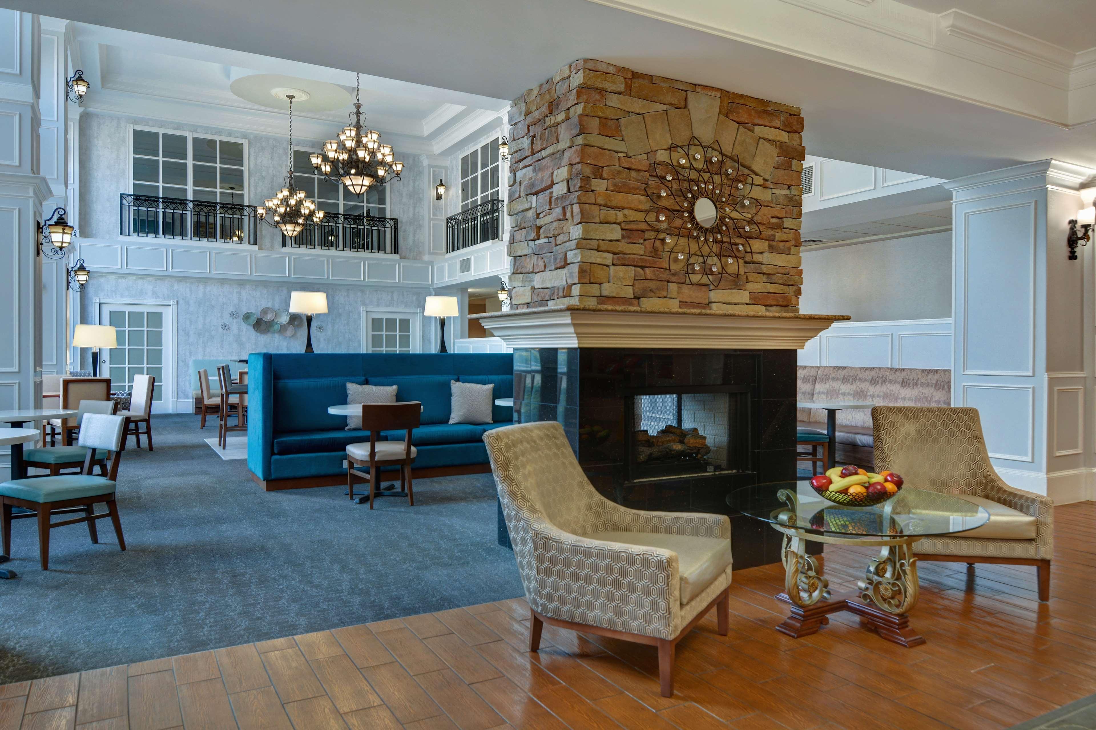 Vista Lobby Hampton Suites Birmingham Hoover