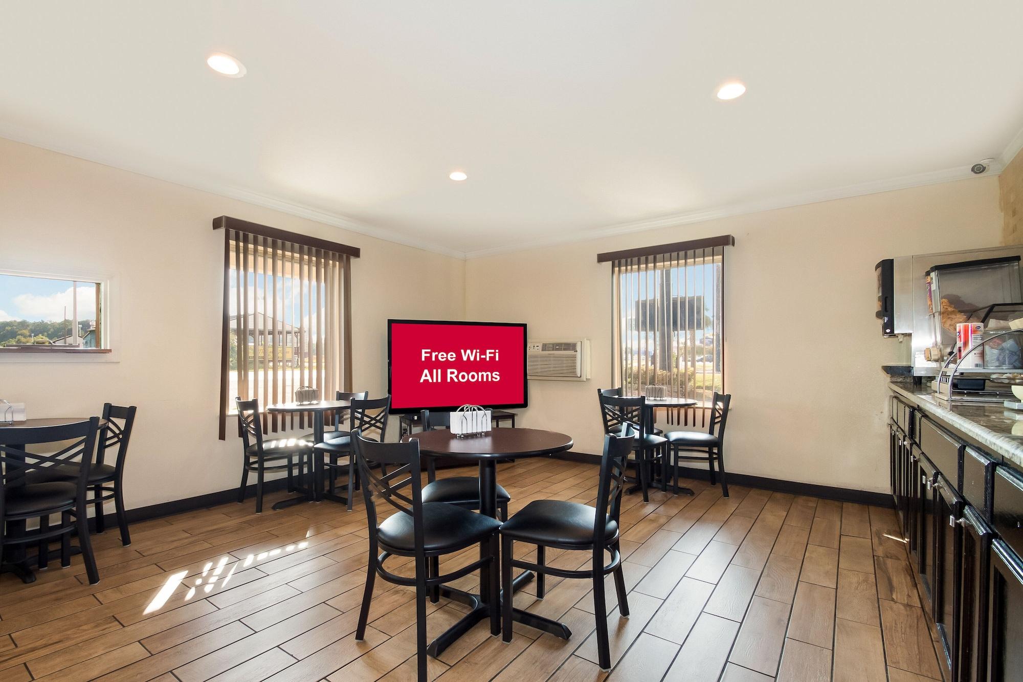 Restaurant Red Roof Inn Santee