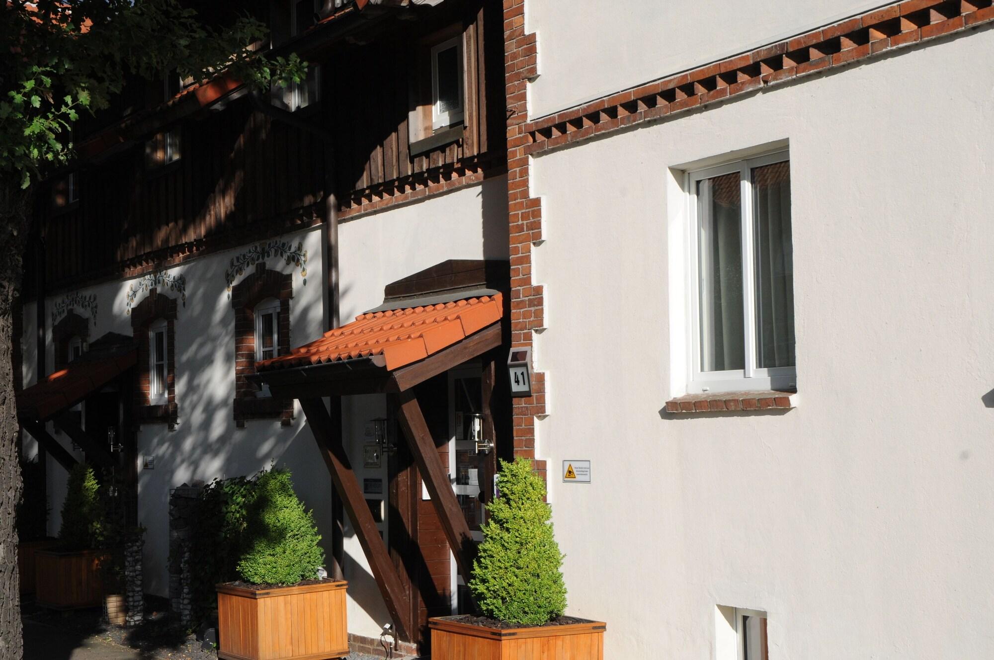 Vista Exterior Hotel & Gaestehaus Will