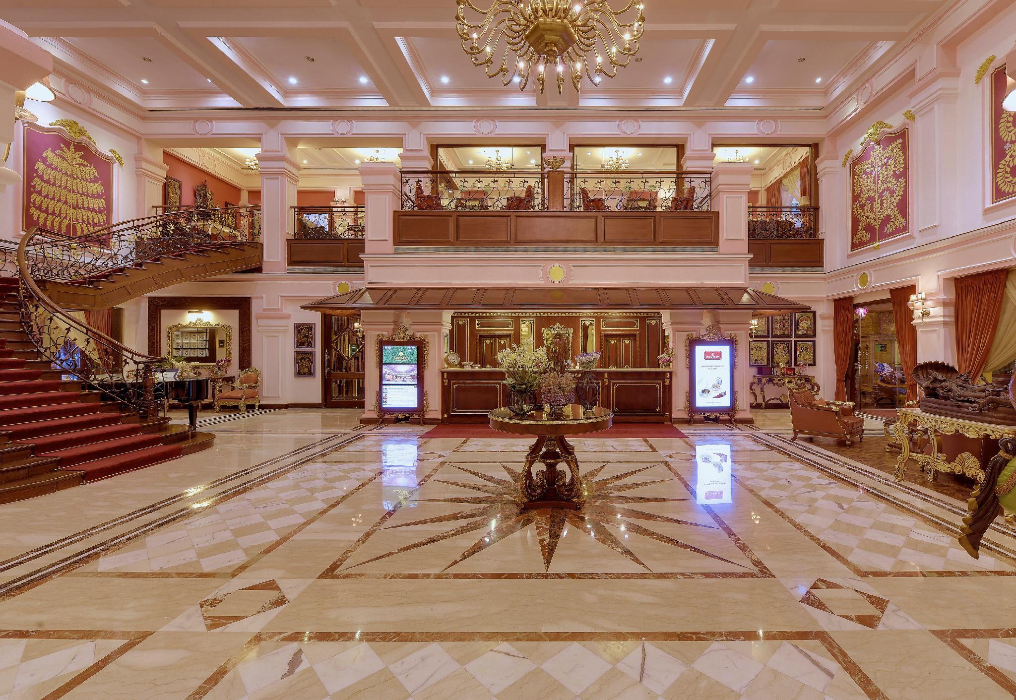 Vista Lobby Mayfair Lagoon