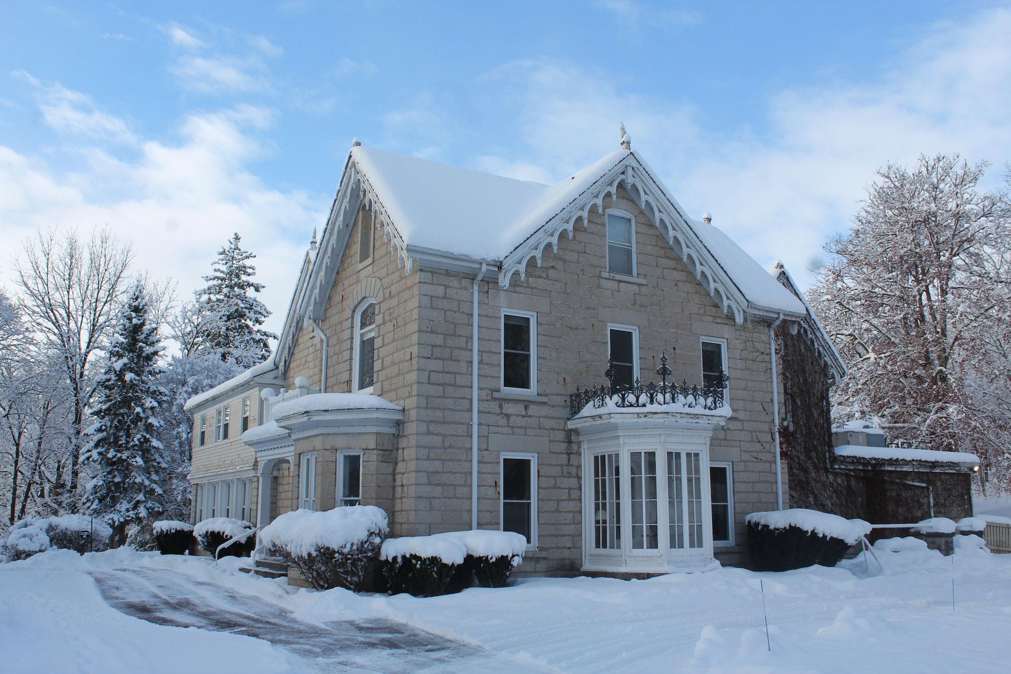 Vista Exterior Westover Inn