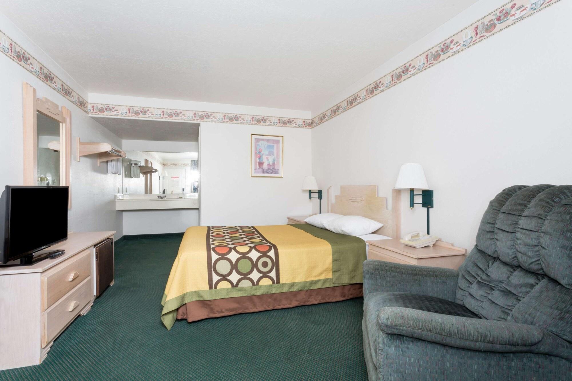Habitación Super 8 by Wyndham Cottonwood
