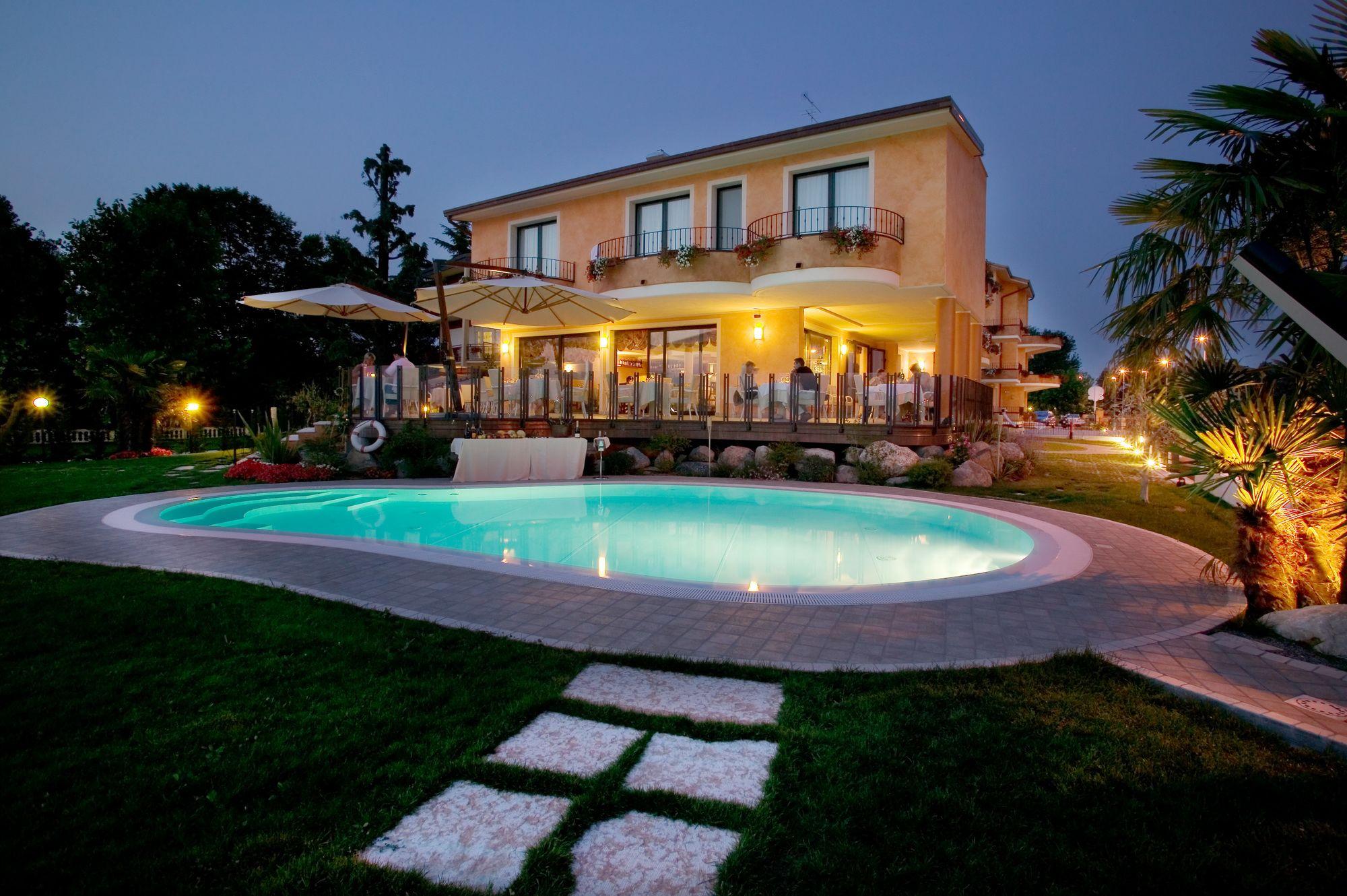 Varios Hotel La Rondine