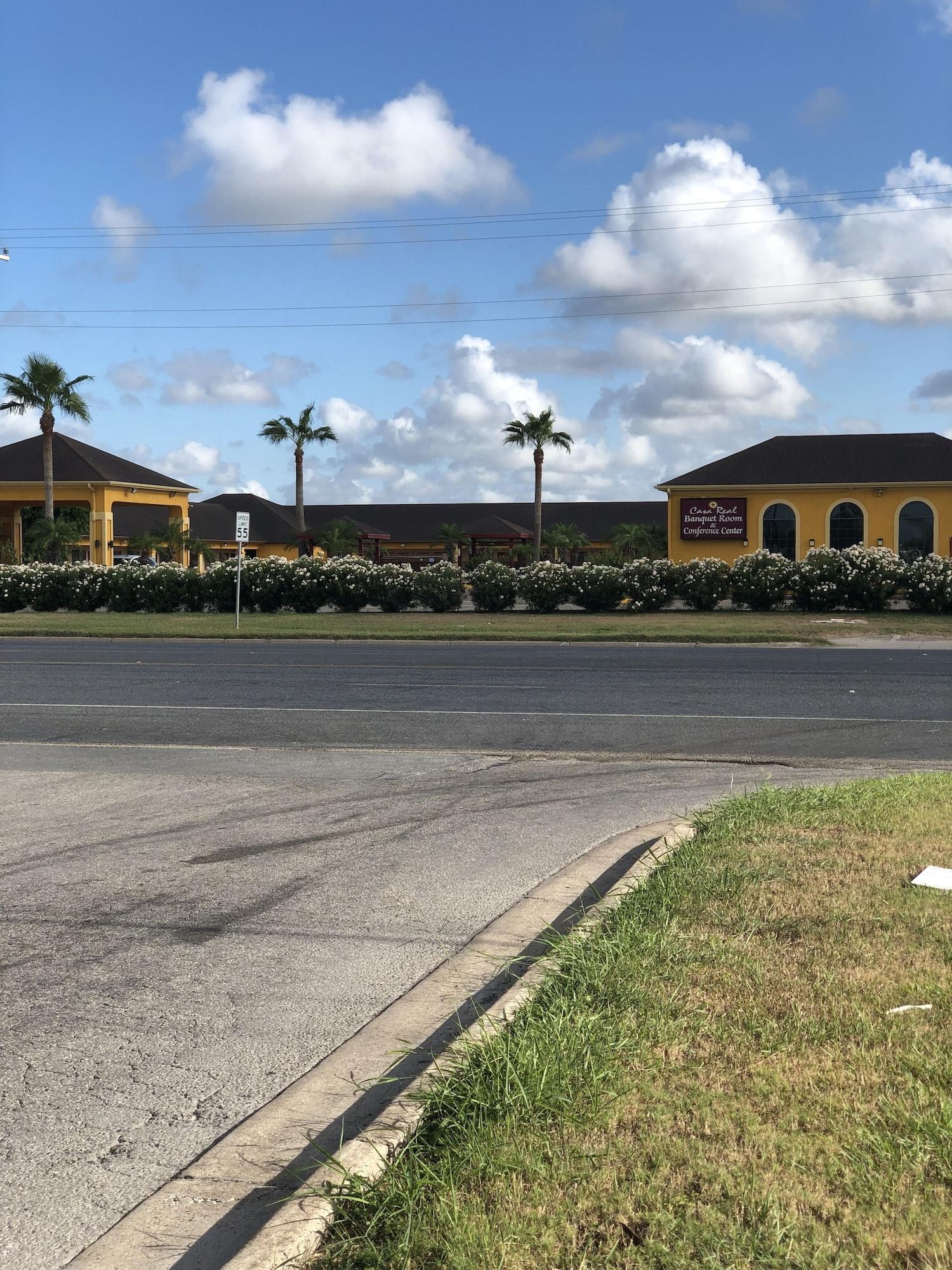 Vista Exterior Los Fresnos Inn and Suites