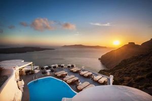 Pacote - Sun Rocks Boutique Hotel | Caldera View Suites & Sunset Dining Experience