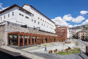 Paquete - Hostal Viena Internacional