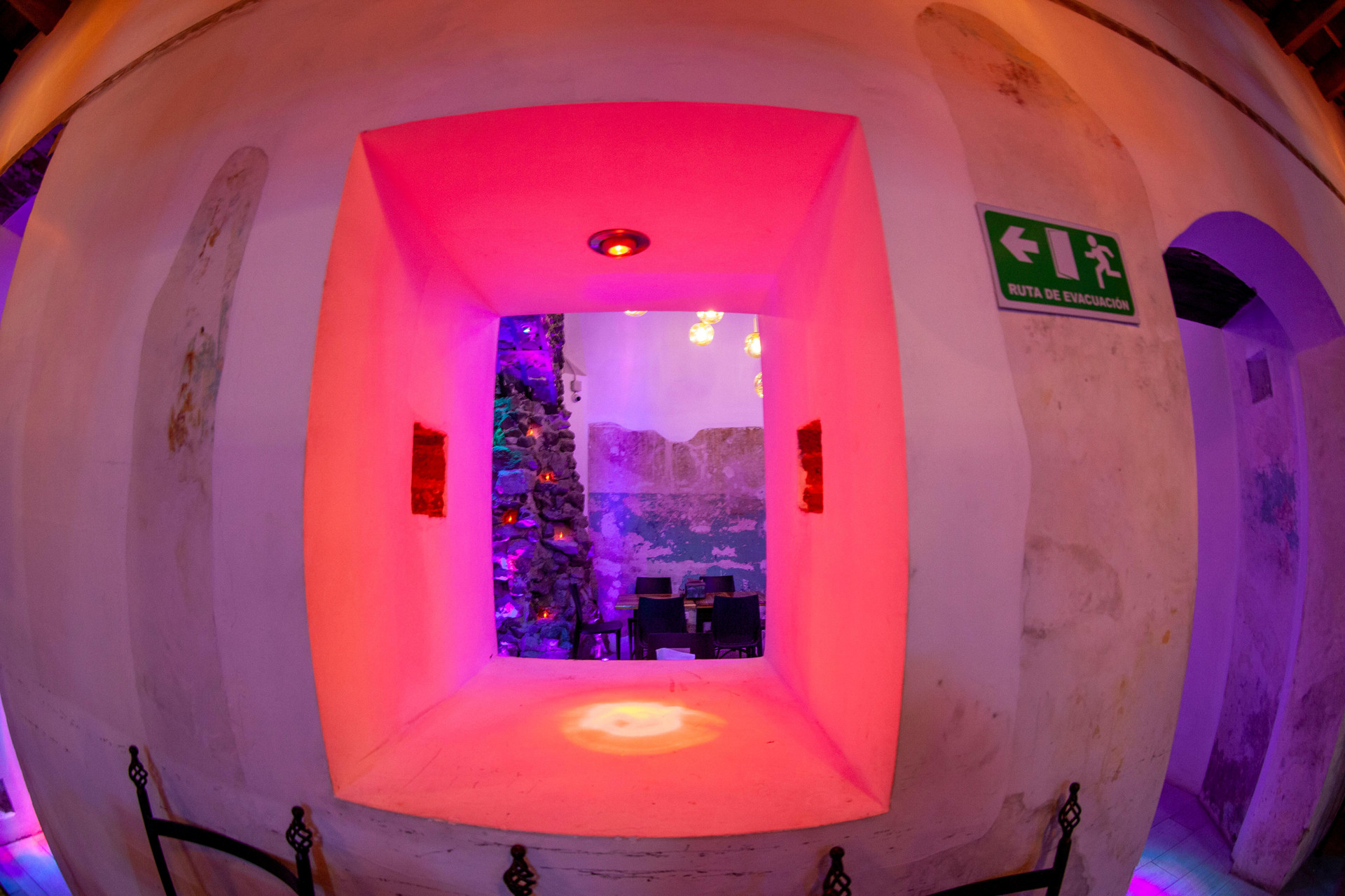 Vista Lobby Hot Chipilin