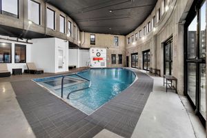 Alquiler Vacacional - The Royal Oasis 1 BR Apt. Near NYC/EWR with an Indoor Pool & Free Parking