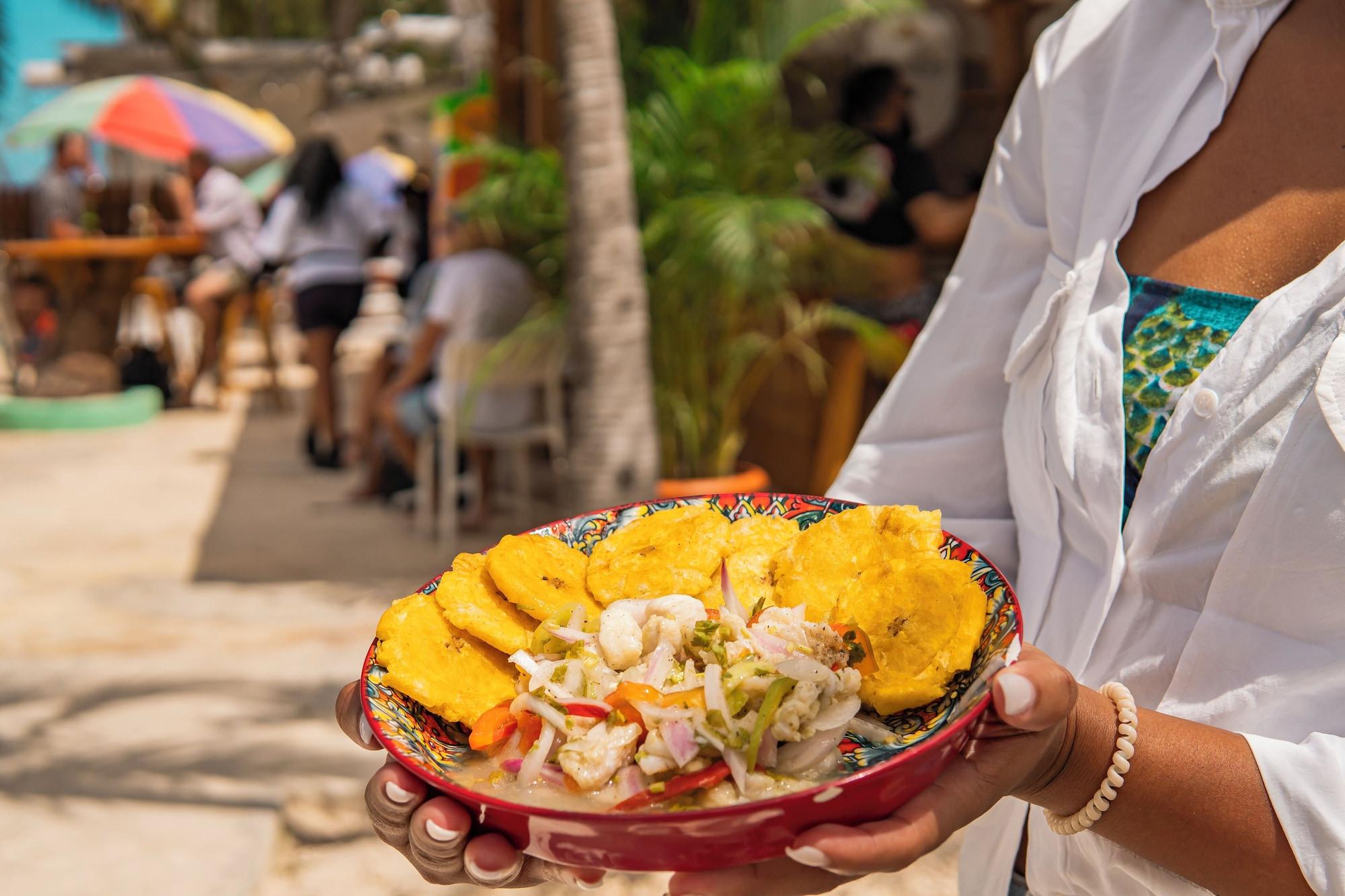 Bar/Salón Hotel Checkin El Cortecito