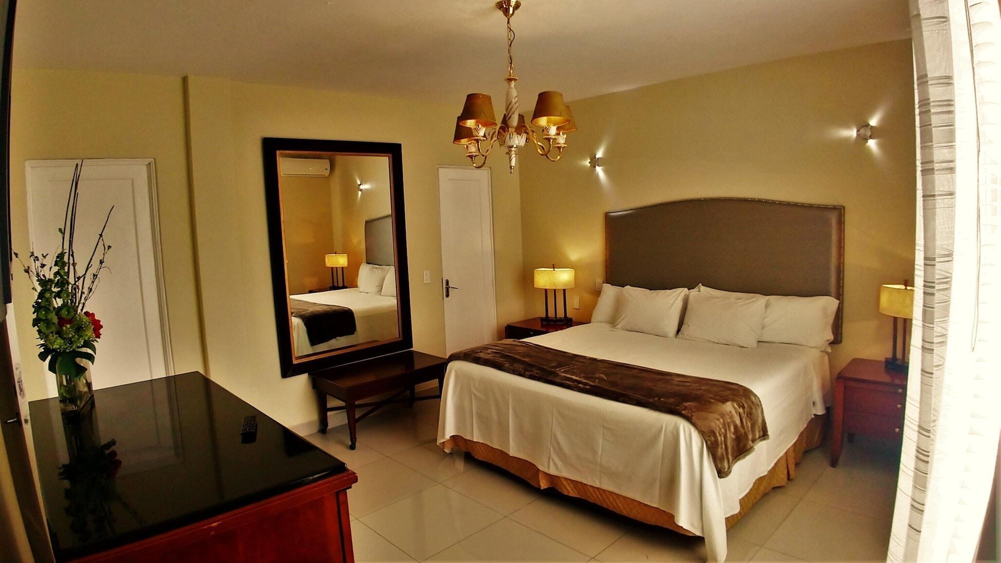 Varios Hotel del Angel