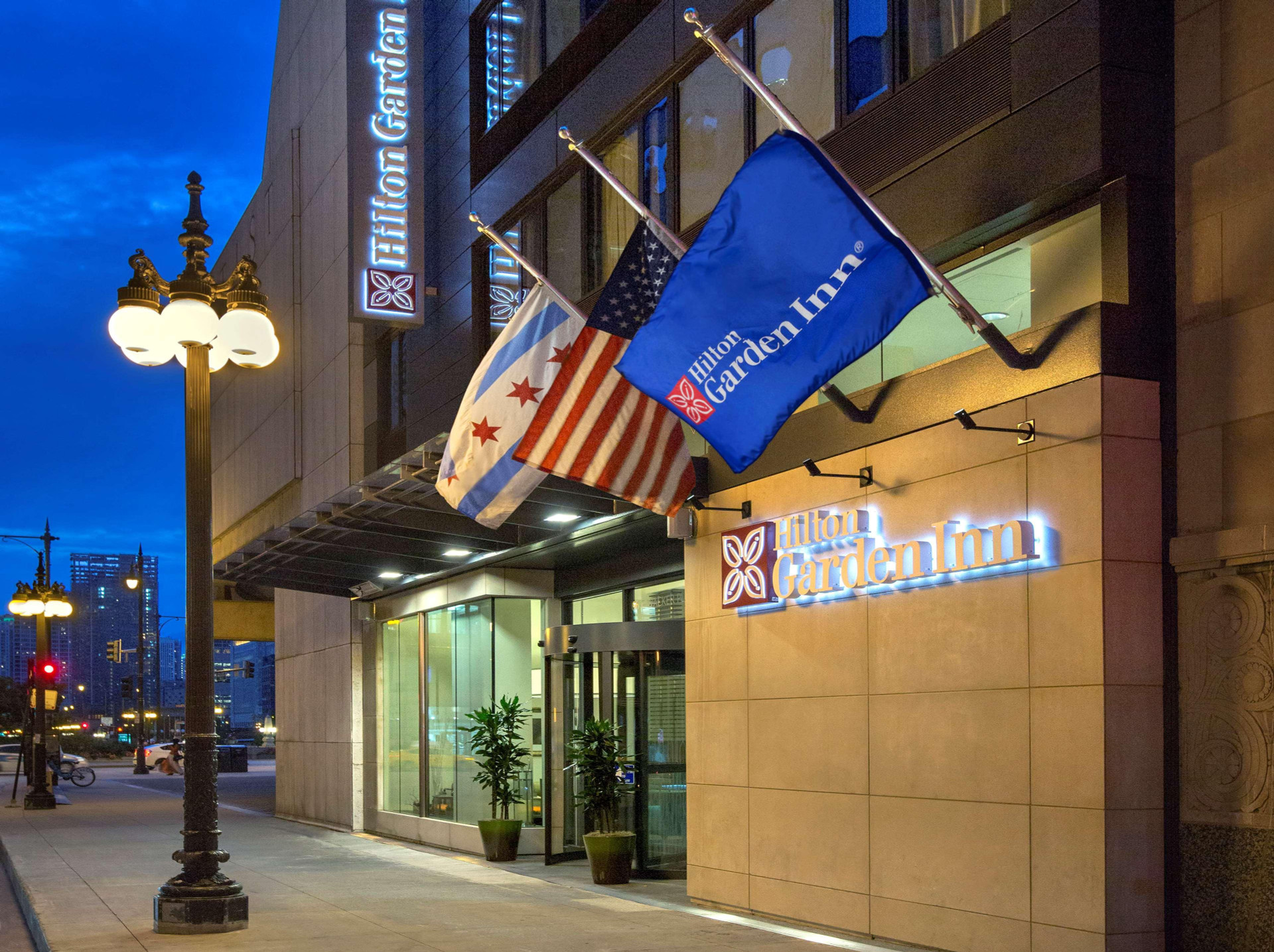 Vista Exterior Hilton Garden Inn Chicago Downtown Riverwalk