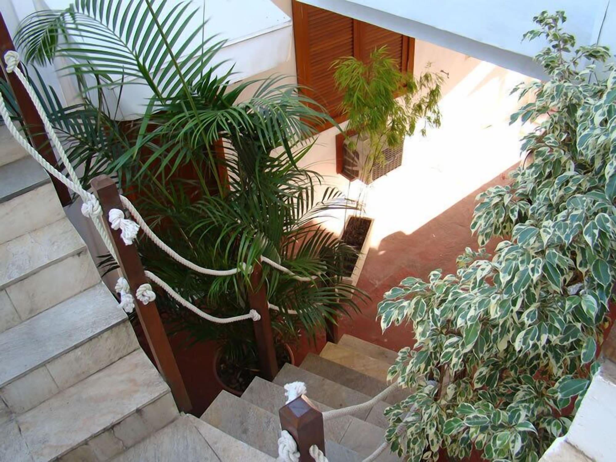 Vista Exterior Pousada Casa das Rosas