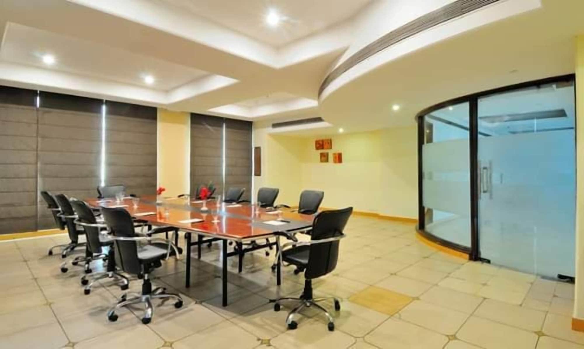 Sala de Reuniones GIANZ HOTEL